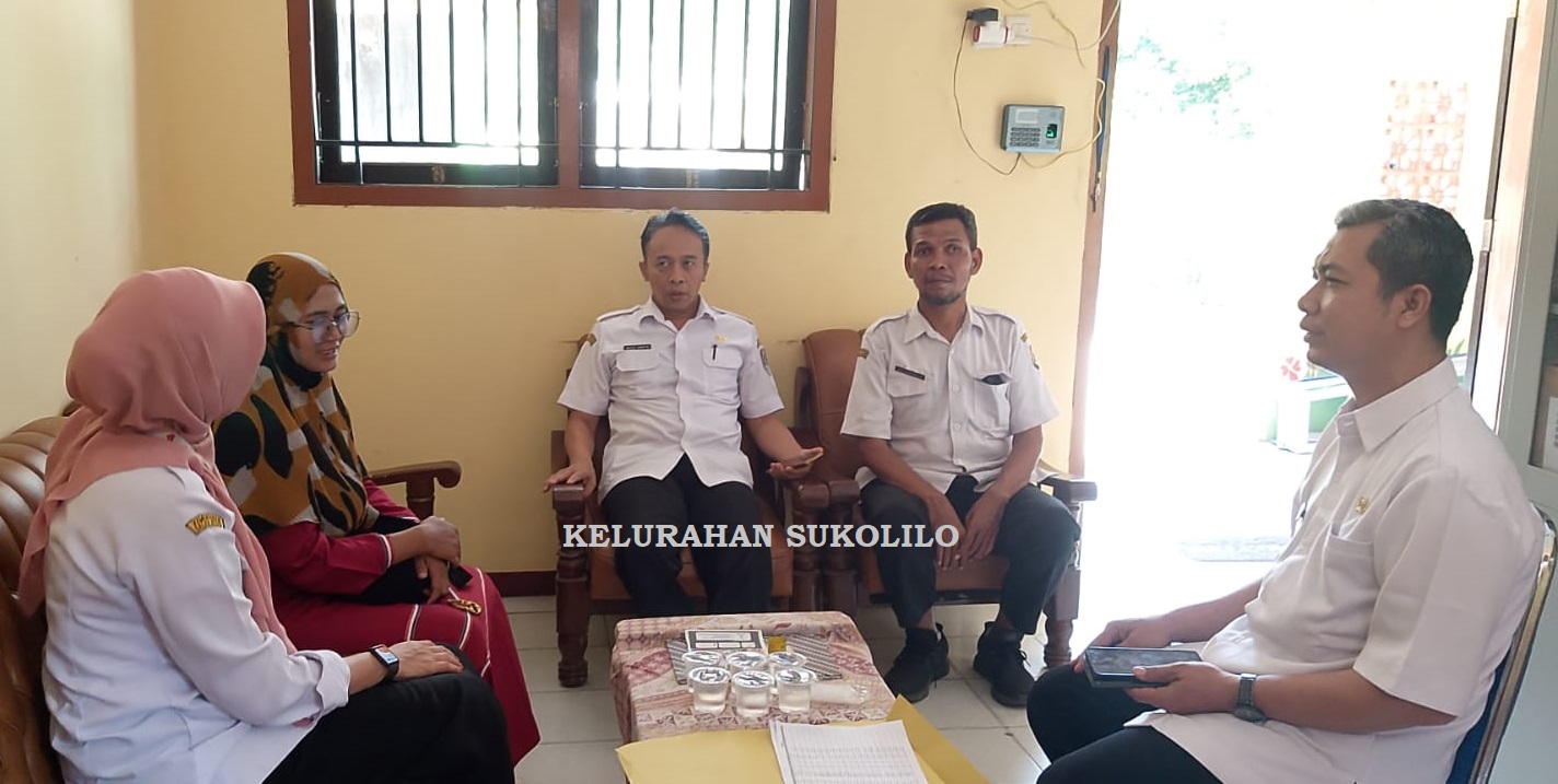 Respons Cepat Krisis Pendaftar Nol, Camat Tuban dan Plt Lurah Sukolilo Gelar Aksi Door-to-Door ke Rumah Warga